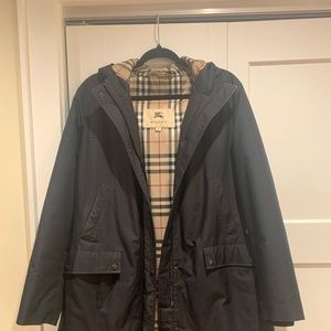 Fabulous black vintage Burberry raincoat!